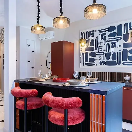 Host Bien-etre Jacuzzi Downtown Apartman *