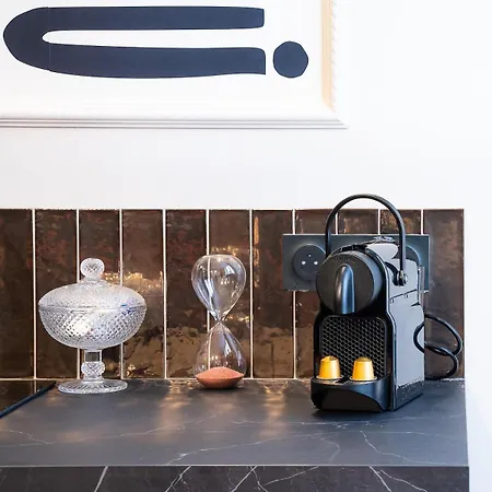 Apartment Host Fancy